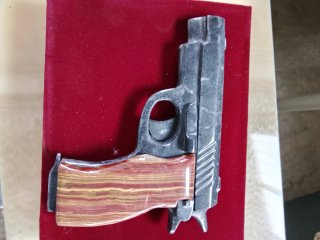 Figura de mármol de pistola