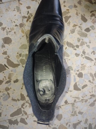 Botines negros mujer