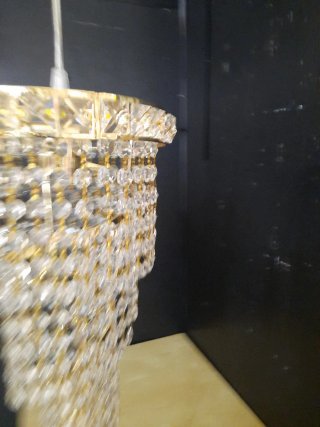 Lampadario colore oro con strass