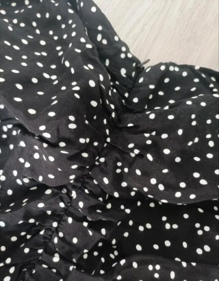 Falda Zara lunares fruncida