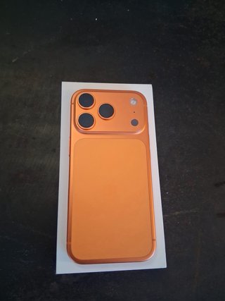 iPhone 17 Pro 256GB Arancione - Batteria 100%
