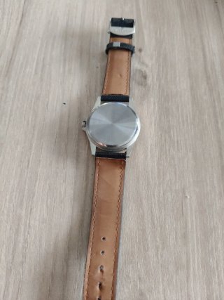 Reloj Carolina Herrera 212 Blanco y Negro