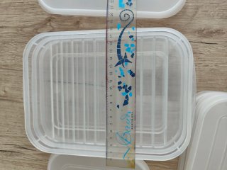 Contenitori in plastica trasparente