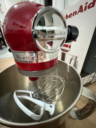 Batidora KitchenAid Artisan de color rojo