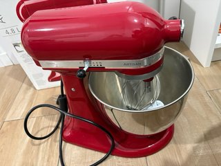 Batidora KitchenAid Artisan de color rojo