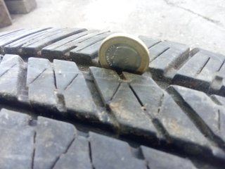 Neumático Bridgestone 265/65 R17