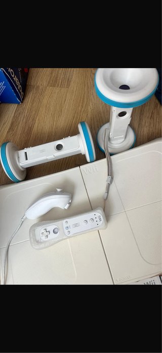 Consola Wii + Balance Board + Juegos