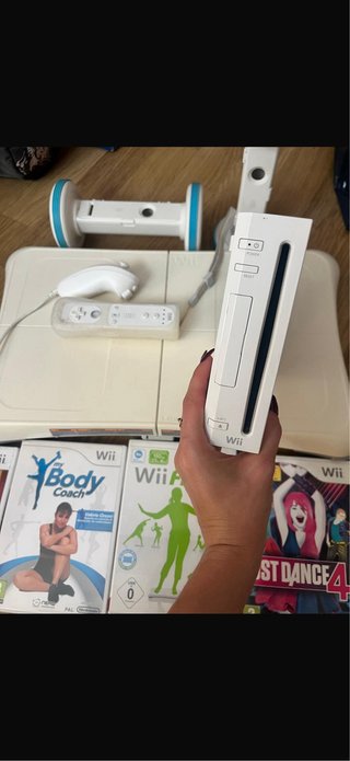 Consola Wii + Balance Board + Juegos
