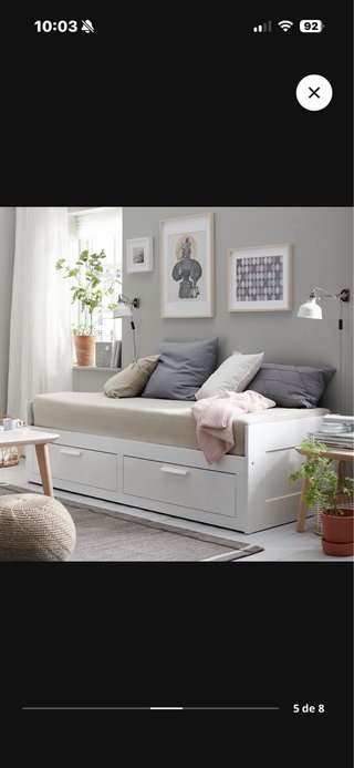 Cama divan IKEA BRIMNES blanca con cajones.
