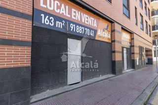 Local comercial en venta en San Isidro - Los Almendros en Alcalá de Henares