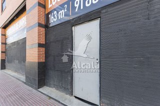 Local comercial en venta en San Isidro - Los Almendros en Alcalá de Henares