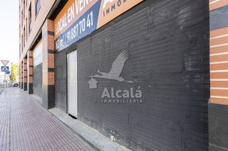 Local comercial en venta en San Isidro - Los Almendros en Alcalá de Henares