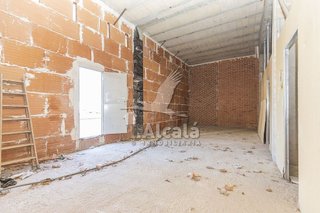 Local comercial en venta en San Isidro - Los Almendros en Alcalá de Henares