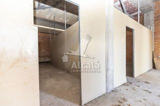 Local comercial en venta en San Isidro - Los Almendros en Alcalá de Henares