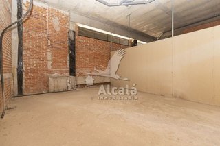 Local comercial en venta en San Isidro - Los Almendros en Alcalá de Henares