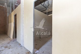 Local comercial en venta en San Isidro - Los Almendros en Alcalá de Henares