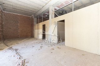 Local comercial en venta en San Isidro - Los Almendros en Alcalá de Henares
