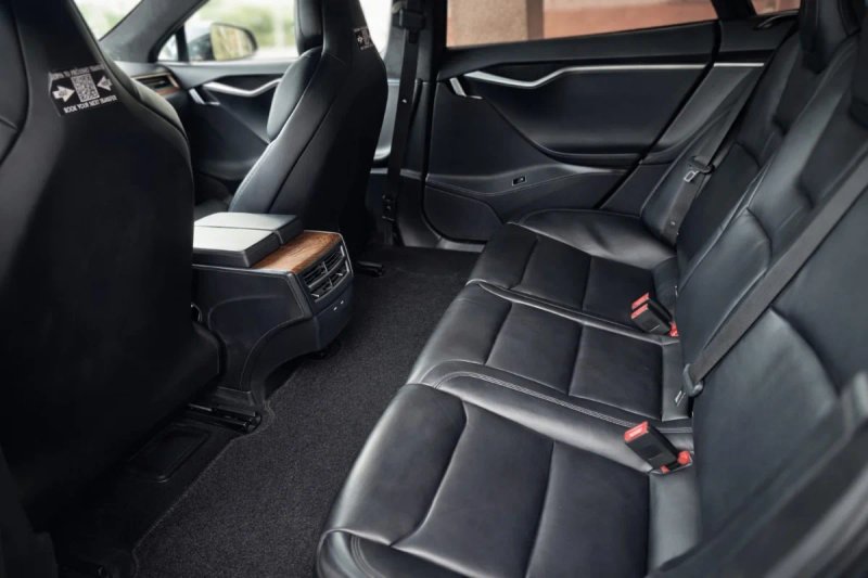 Tesla Model S 2019 - foto 1