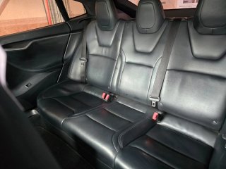 Tesla Model S 2019
