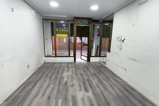 Local comercial en alquiler en Numancia en Madrid