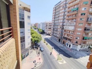Piso en alquiler en Benalúa en Alicante