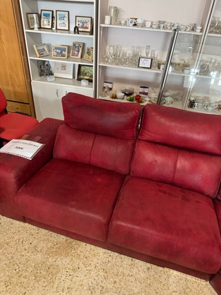 Sofá esquinero rojo de piel