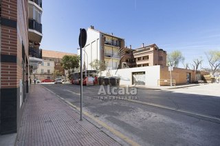 Local comercial en venta en San Isidro - Los Almendros en Alcalá de Henares