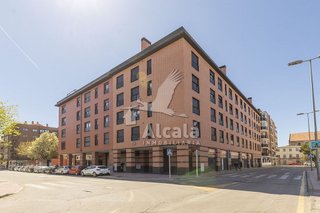 Local comercial en venta en San Isidro - Los Almendros en Alcalá de Henares