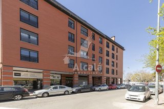 Local comercial en venta en San Isidro - Los Almendros en Alcalá de Henares