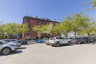 Local comercial en venta en San Isidro - Los Almendros en Alcalá de Henares