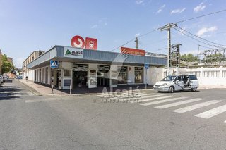 Local comercial en venta en San Isidro - Los Almendros en Alcalá de Henares