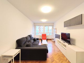 Piso en alquiler en Ermitagaña - Mendebaldea en Pamplona