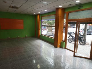Local comercial en alquiler en Pueblo Nuevo en Madrid