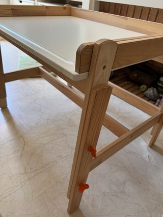 EscritorioInfantil Ikea Flisat. Muy poco uso