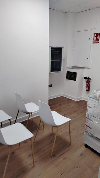 Local comercial en alquiler en Santa Cruz - Industria - Polígono Campollano en Albacete