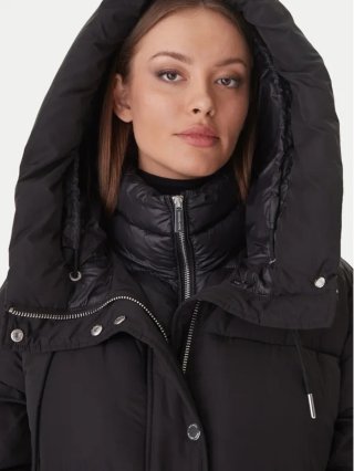 Chaqueta Michael Kors acolchada negra