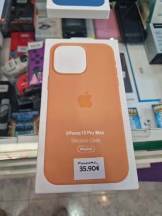 Fundas silicona iphone 15 pro max.  Precio/U