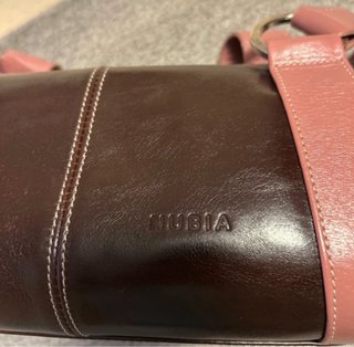 Bolso marrón y rosa de piel