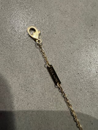 Collar de oro 18k con colgante trébol blanco