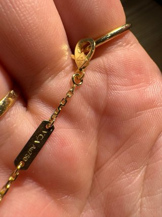 Collar de oro 18k con colgante trébol blanco