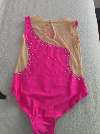 Malla de patinaje con pedrería rosa