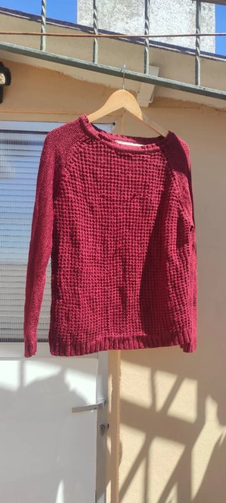 Jersey rojo tejido