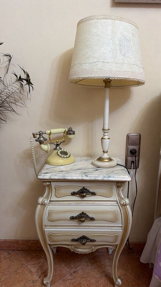 Dormitorio estilo francés. Todo por 800€.