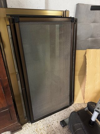 Marcos de ventana, ventanas y mosquiteras