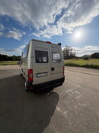 Camper/ autocaravana