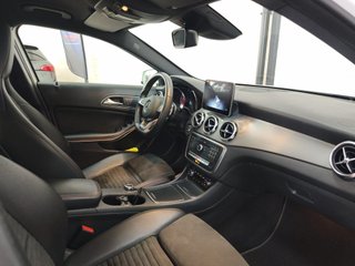 Mercedes-Benz Clase GLA 220 d AMG 9TRONIC