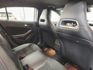 Mercedes-Benz Clase GLA 220 d AMG 9TRONIC