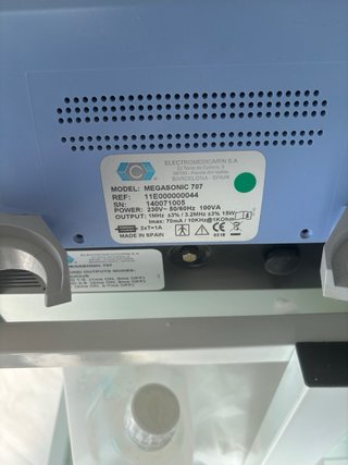 Maquina de ultrasonido y electroforesis.