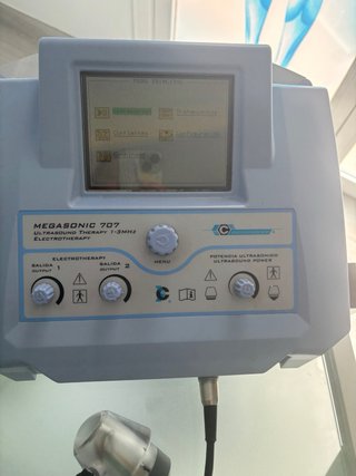 Maquina de ultrasonido y electroforesis.