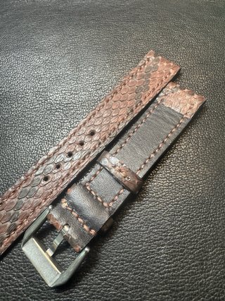 Correa de reloj artesanal de piel